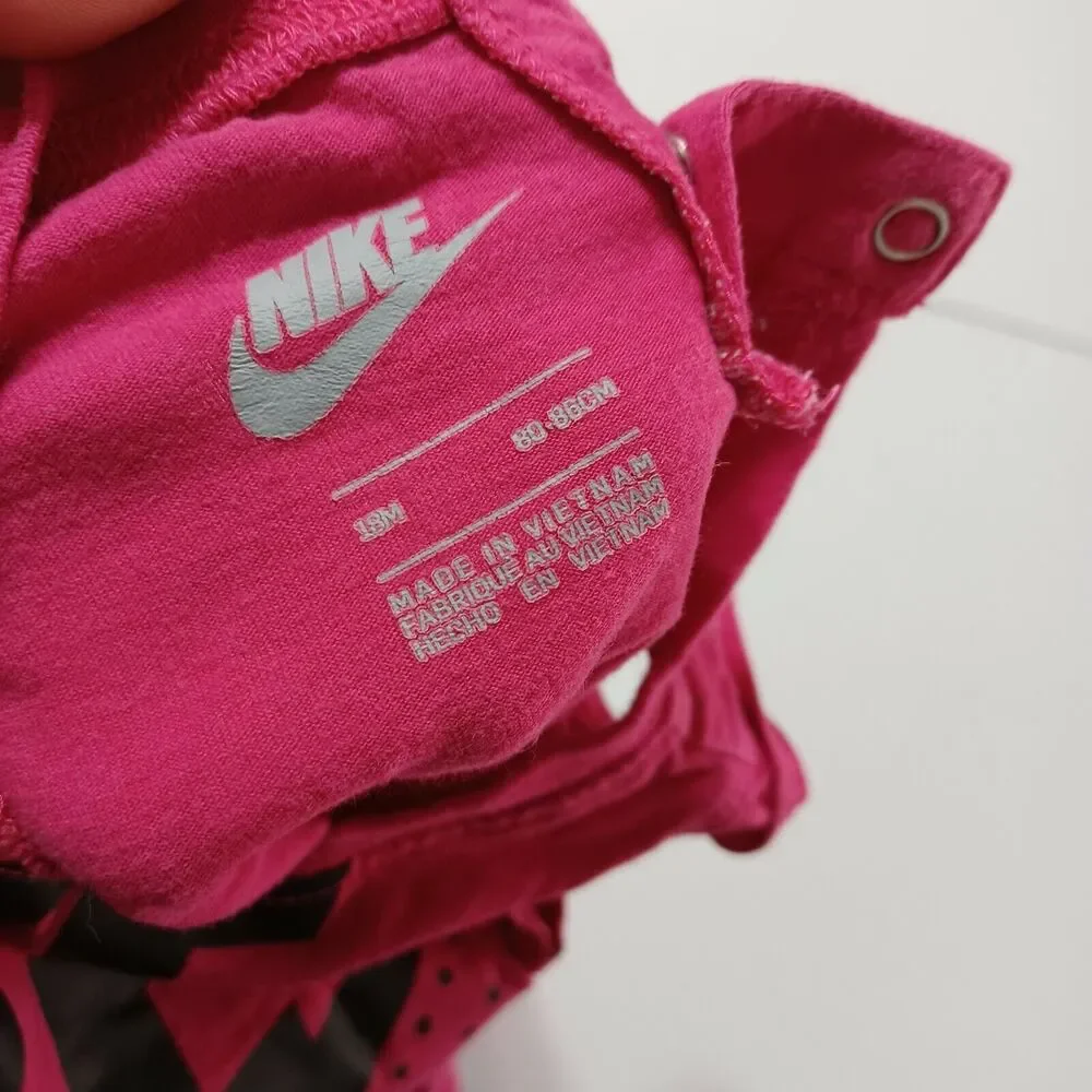 Nike‎ Baby Girls 18M Pink Black Polka Dot Spell Out One Piece Short Outfit Logo - Picture 8 of 12